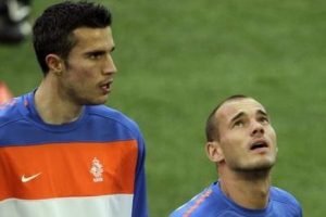 Persie ve Sneijder birlikte &ccedil;alıştı