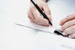 Karşılıksız &ccedil;ıkan &ccedil;ekler yarı yarıya arttı