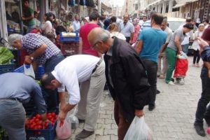 Yasağın ardından sokağa &ccedil;ıkmaya başladılar
