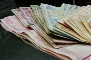 &Uuml;niversite mezunları dikkat! O haber yalan &ccedil;ıktı