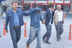 Konya'da uyuşturucu operasyonu: 8 g&ouml;zaltı