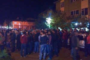 PKK yandaşı olduğu iddia edilen &ouml;ğrenciler il&ccedil;eyi karıştırdı