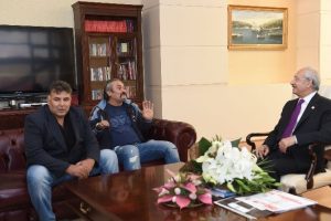 Kılı&ccedil;daroğlu, gazi Osman &Uuml;nl&uuml; ve ailesini ağırladı