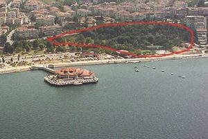 B&uuml;y&uuml;k&ccedil;ekmece'de belediye ile halk arasındaki 'Albatros' kavgası b&uuml;y&uuml;yor