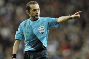 C&uuml;neyt &Ccedil;akır, EURO 2016'da d&uuml;d&uuml;k &ccedil;alacak