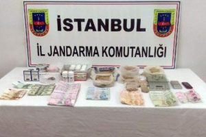 Jandarma k&ouml;peği "Vadi" uyuşturucu avında!