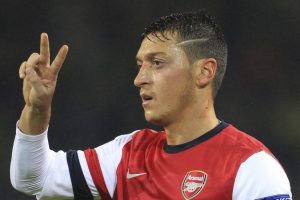 Mesut &Ouml;zil, Usain Bolt'un hayallerini yıktı