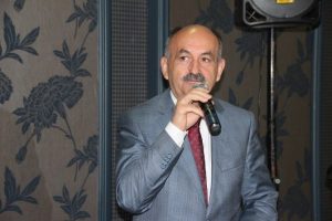 "Siyaset &uuml;lkeyi ve milleti daha iyi noktalara taşıyan bir ara&ccedil;tır"