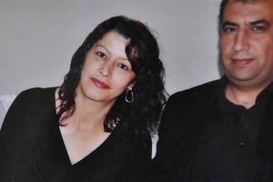 Anne babası yan odada uyurken, kocası bı&ccedil;aklayıp &ouml;ld&uuml;rd&uuml;