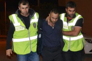 Sevdiği kızı alamayınca 150 aracın lastiklerini kesti