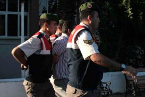 14 yaşında kızı hamile bırakan evli komşu tutuklandı