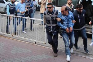 Sahte &ccedil;ekle 550 bin liralık dolandırıcılık yaptılar