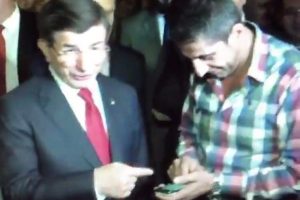 Taşeron iş&ccedil;i '&ccedil;&ouml;z&uuml;m' istedi, Davutoğlu 'garipsedi': Taşeron ama telefonu var