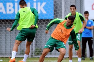 Bursaspor, Antalyaspor ma&ccedil;ı hazırlıklarına devam etti