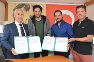 Başkan Bozbey'den Bursalılara Mert Fırat s&uuml;rprizi