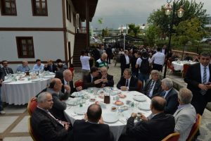 BURFAŞ cağ d&ouml;neri men&uuml;ye ekledi