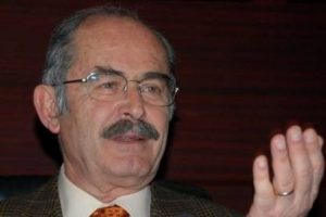 Yılmaz B&uuml;y&uuml;kerşen: İ&ccedil;imiz kanıyor