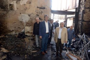 Yangından zarar g&ouml;ren &ccedil;arşı esnafına BTSO'dan destek
