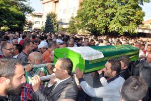 Sağlam'ın ziyaret ettiği Bursaspor taraftarı toprağa verildi