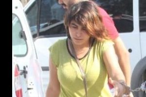 Sutyeninde 100 uyuşturucu hapla yakalandı
