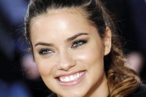 Adriana Lima'dan Ankara saldırısı paylaşımı
