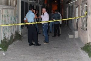 Boşandığı eşinin arkadaşını &ouml;ld&uuml;ren zanlı yakalandı