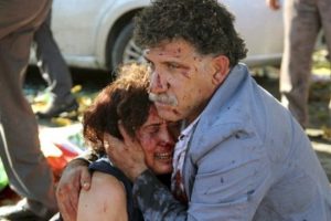 'Kanseri yendi bombaya yenildi'