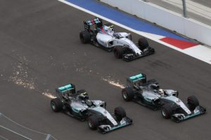 Mercedes AMG Petronas, şampiyonluğunu ilan etti