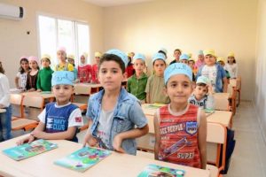 Adana'da 15 bin Suriyeli &ccedil;ocuk eğitim g&ouml;r&uuml;yor