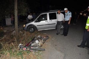 D&uuml;ğ&uuml;n d&ouml;n&uuml;ş&uuml; kaza: 3 yaralı