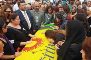 G&uuml;lhan &ouml;ğretmen, son yolculuğuna uğurlandı