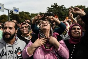Financial Times: T&uuml;rkiye derin şekilde b&ouml;l&uuml;nd&uuml;