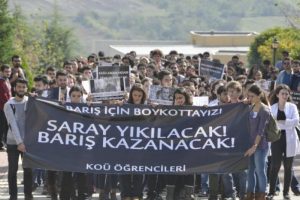 Kocaeli &Uuml;niversitesi &ouml;ğrencilerinden Ankara'daki patlamaya protesto