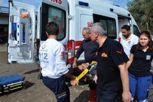 Bursa'da can pazarı! Ambulans ge&ccedil; gelince...