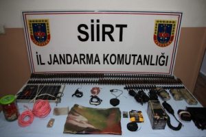 PKK'lı ter&ouml;ristlerin eşyalarının i&ccedil;inden &ccedil;ıktı