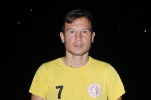 Amat&ouml;r futbolcuydu, lisans &ccedil;ıkartılmayınca kul&uuml;p başkanı oldu