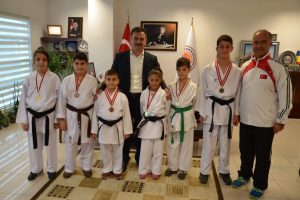 Dojo Karate Kul&uuml;b&uuml; Bursa'yı salladı