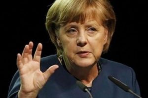 &Uuml;&ccedil; Almandan biri Merkel'in istifasını istiyor