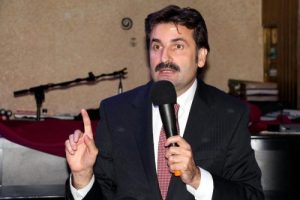 AK Partili &Uuml;st&uuml;n: Barış ve demokrasi mitingleri yapacağız