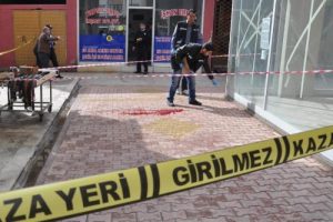 Kanser tedavisi g&ouml;ren Azeri, 4'&uuml;nc&uuml; kattan atladı