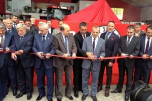 MHP'li Tevfik Top&ccedil;u: "B&ouml;yle giderse fuarlar hayal olacak"