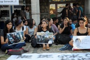 Akdeniz &Uuml;niversitesi'nde derslere girmediler
