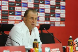 Terim: "Keşke tek bir evladımız &ouml;lmeseydi de Avrupa Şampiyonası'na gitmeseydik"