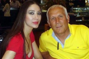 &Uuml;nl&uuml; mankenin babası &ouml;l&uuml; bulundu!