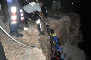 Bunalıma giren gen&ccedil; kız falezlerden atladı
