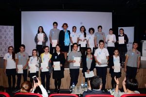 Yabancı dilde başarılı bir d&ouml;nem...