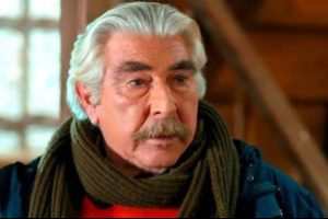 Erdal &Ouml;zyağcılar'a 1 liralık dava...