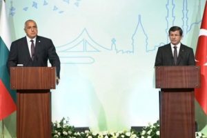 Başbakan Bulgar mevkidaşıyla bir araya geldi
