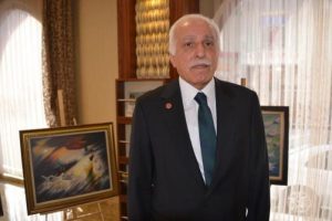 Kamalak, se&ccedil;im barajı i&ccedil;in Anayasa Mahkemesi'ne gidecek