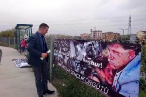 Ak Parti itiraz etti, CHP'nin pankartları toplatıldı